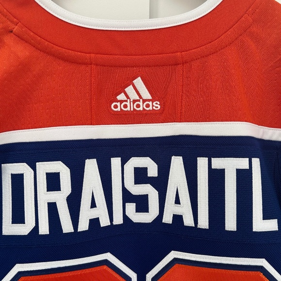 Official Edmonton Oilers Leon Draisaitl #29 NHL Jersey - Picture 4 of 9